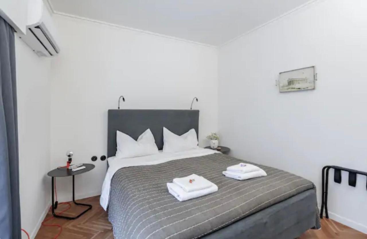 House In House At The Heart Of Exarchia, Extremely Central Atenas Exterior foto